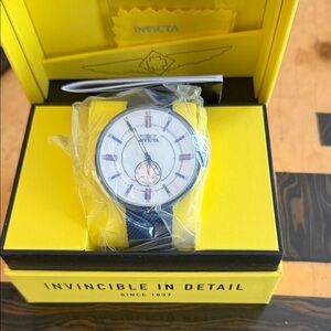 Invicta Men’s Blue Strap Watch with White Dial and Red Accents